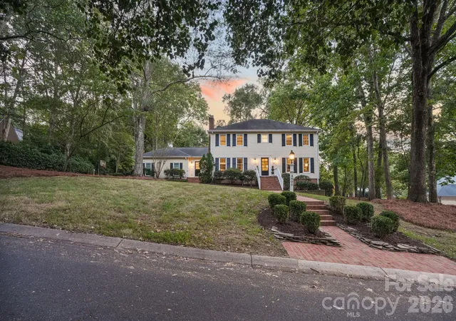 Single family home for sale at 4800 Rockview Ct, Charlotte, NC 28226 | MLS# 4431140