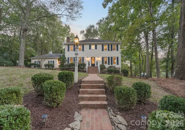 Photo 1 of Single family home for sale at 4800 Rockview Ct, Charlotte, NC 28226 | MLS# 4431140 | Listing updated on 2026-10-08