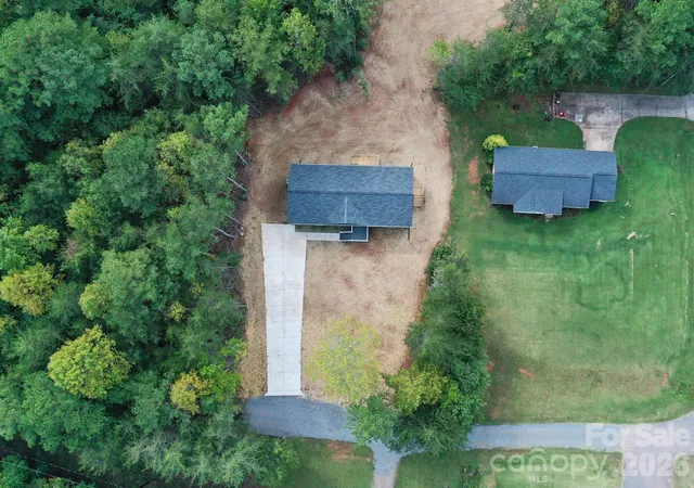 Photo 3 of Single family home for sale at 2063 Vance St, Newton, NC 28658 | MLS# 4431144 | Listing updated on 2026-10-06