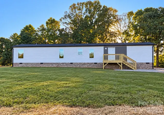 Single family home for sale at 1778 Dearborn St Ext, Morganton, NC 28655 | MLS# 4431145 | Listing updated on 2026-10-28