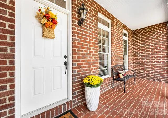 Photo 3 of Single family home for sale at 66 Hawks Ridge, Hickory, NC 28601 | MLS# 4431161 | Listing updated on 2026-10-08