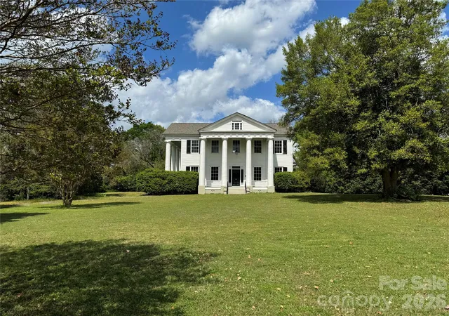 Photo 2 of Single family home for sale at 117 E Academy St, Union, SC 29379 | MLS# 4431166 | Listing updated on 2026-10-06