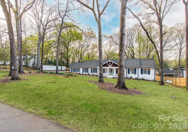 Single family home for sale at 1632 Burtonwood Cir, Charlotte, NC 28212 | MLS# 4431178