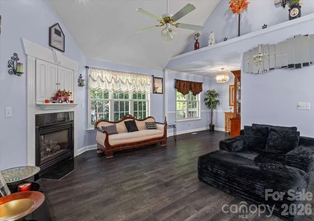 Photo 3 of Single family home for sale at 5125 Old Plantation Cir, Winston Salem, NC 27104 | MLS# 4431180 | Listing updated on 2026-10-18