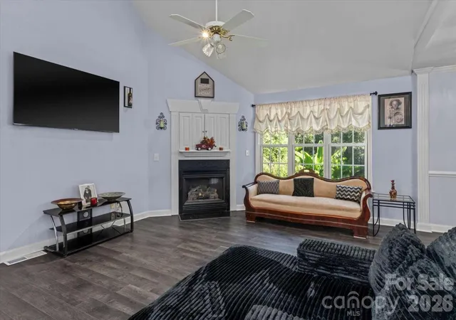 Photo 4 of Single family home for sale at 5125 Old Plantation Cir, Winston Salem, NC 27104 | MLS# 4431180 | Listing updated on 2026-10-18