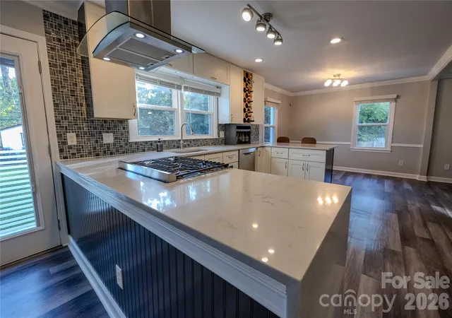 Photo 2 of Single family home for sale at 7055 Crossridge Rd, Charlotte, NC 28214 | MLS# 4431183 | Listing updated on 2026-10-07