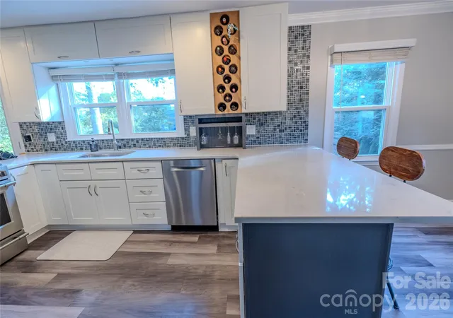 Photo 3 of Single family home for sale at 7055 Crossridge Rd, Charlotte, NC 28214 | MLS# 4431183 | Listing updated on 2026-10-07
