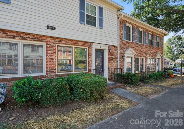 Listing Photo 3 - Condo for sale in building located at 6440 Old Pineville Rd, Charlotte, NC 28217 - Unit #D