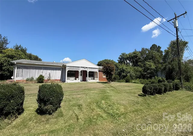 Photo 2 of Single family home for sale at 1517 Barcose St Sw, Lenoir, NC 28645 | MLS# 4431203 | Listing updated on 2026-10-04