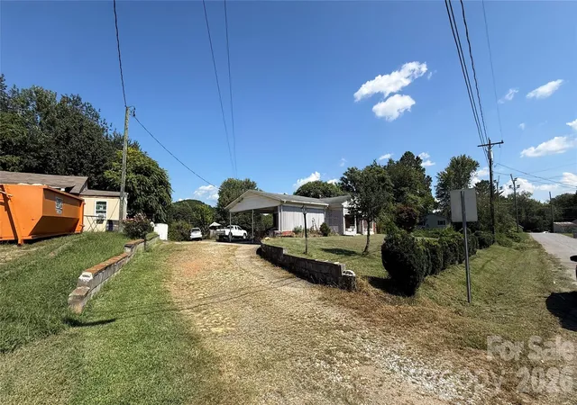 Photo 3 of Single family home for sale at 1517 Barcose St SW, Lenoir, NC 28645 | MLS# 4431203 | Listing updated on 2026-10-04