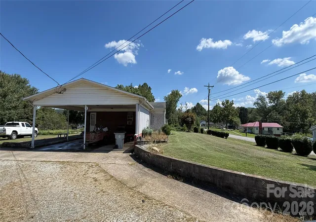 Photo 4 of Single family home for sale at 1517 Barcose St SW, Lenoir, NC 28645 | MLS# 4431203 | Listing updated on 2026-10-04