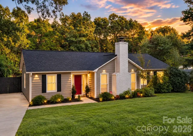 Photo 1 of Single family home for sale at 6201 Thermal Rd, Charlotte, NC 28211 | MLS# 4431208 | Listing updated on 2026-10-11