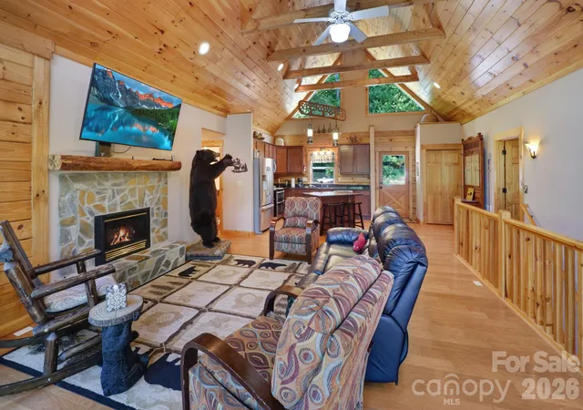 Photo 3 of Single family home for sale at 335 Mt Mitchell Dr, Burnsville, NC 28714 | MLS# 4431209 | Listing updated on 2026-10-04