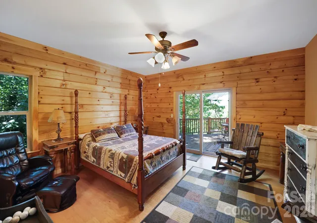 Photo 4 of Single family home for sale at 335 Mt Mitchell Dr, Burnsville, NC 28714 | MLS# 4431209 | Listing updated on 2026-10-04