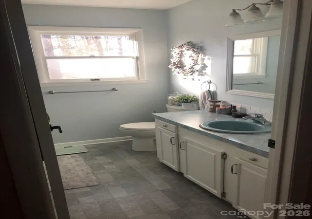 Photo 4 of Single family home for sale at 173 Pinecrest Dr, Alexander, NC 28701 | MLS# 4431210 | Listing updated on 2026-10-12