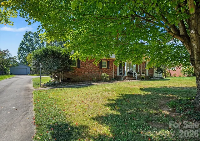 Photo 1 of Single family home for sale at 1410 36th Avenue Dr NE, Hickory, NC 28601 | MLS# 4431213 | Listing updated on 2026-10-04