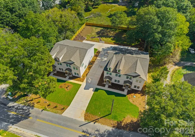 Photo 3 of Townhouse for sale at 634 N Modena St, Gastonia, NC 28054 | MLS# 4431220 | Listing updated on 2026-10-06