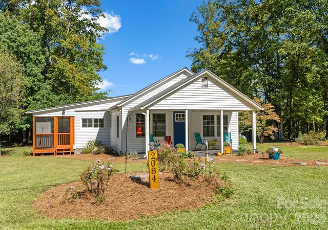 Photo 1 of Single family home for sale at 2084 Thurmond Rd, Thurmond, NC 28683 | MLS# 4431225 | Listing updated on 2026-10-04