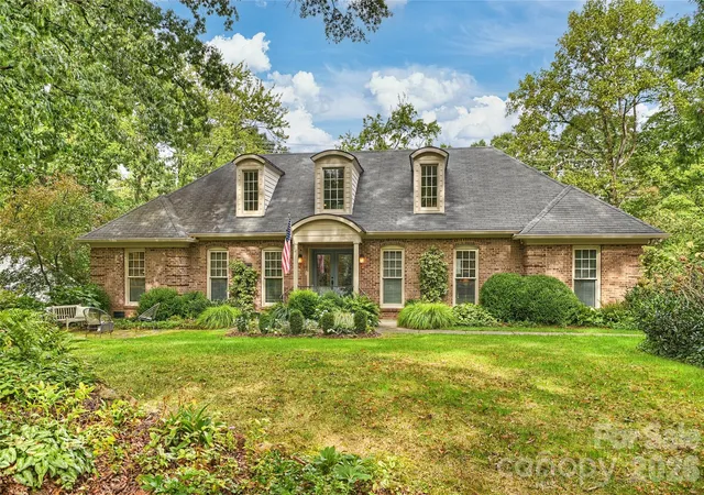 Photo 1 of Sale Pending at 3632 Chevington Rd, Charlotte, NC 28226 | MLS# 4431226 | Listing updated on 2026-10-26