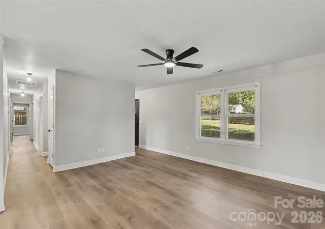 Photo 3 of Single family home for sale at 3758 Fieldcrest Cir Nw, Concord, NC 28027 | MLS# 4431233 | Listing updated on 2026-10-10