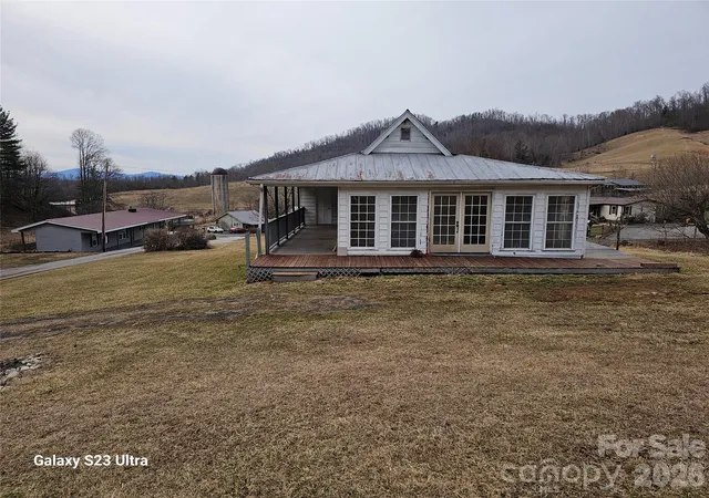 Photo 2 of Single family home for sale at 664 Water St, Bakersville, NC 28705 | MLS# 4431236 | Listing updated on 2026-10-05