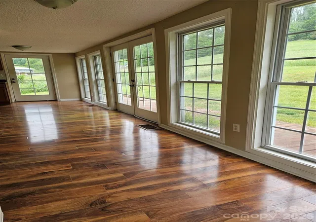 Photo 3 of Single family home for sale at 664 Water St, Bakersville, NC 28705 | MLS# 4431236 | Listing updated on 2026-10-05