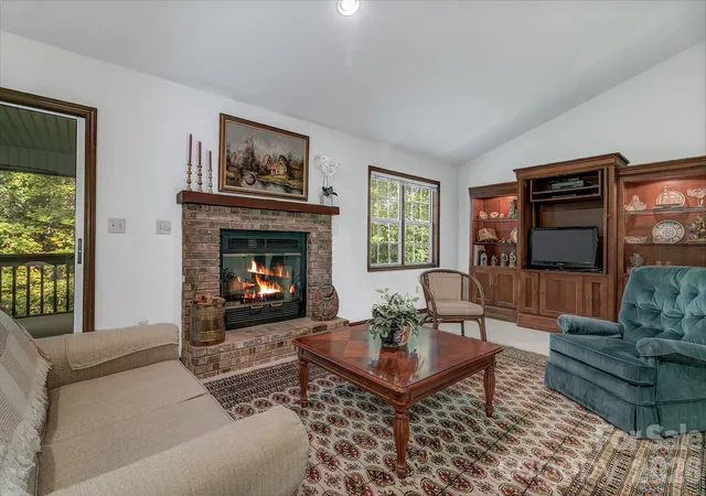 Photo 3 of Single family home for sale at 3111 Essex Path, Hendersonville, NC 28791 | MLS# 4431241 | Listing updated on 2026-10-09