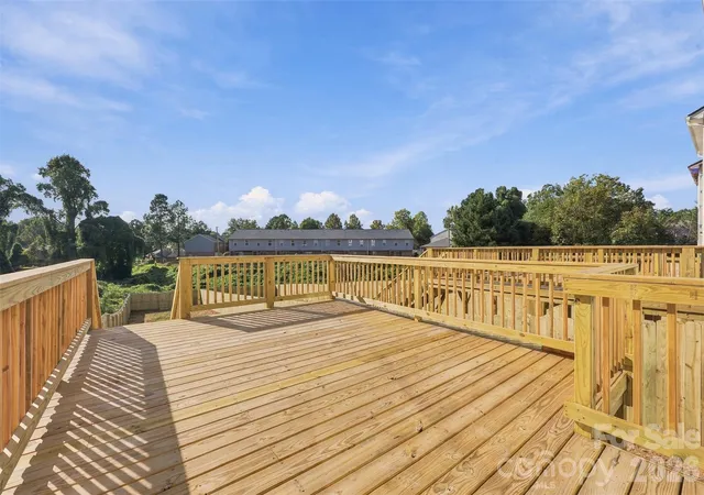 Photo 3 of Single family home for sale at 606 N Broad St, Mooresville, NC 28115 | MLS# 4431247 | Listing updated on 2026-10-04