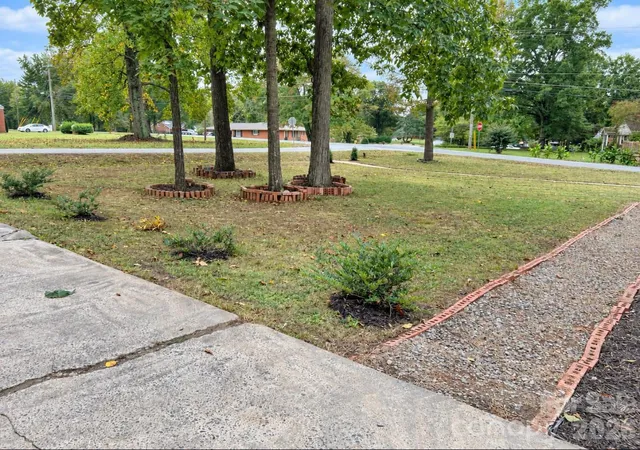Photo 4 of Single family home for sale at 3100 Allen Rd, Charlotte, NC 28269 | MLS# 4431251 | Listing updated on 2026-10-13