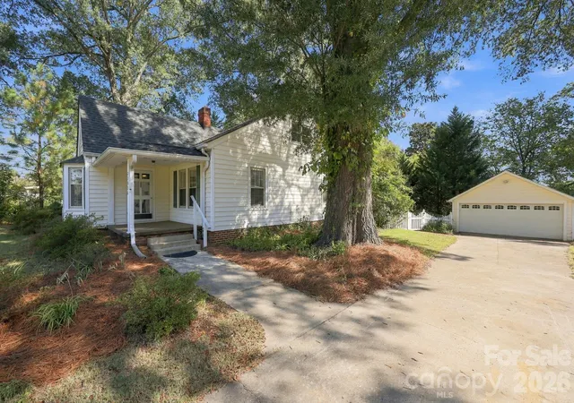 Photo 3 of Single family home for sale at 2205 Pennsylvania Ave, Kannapolis, NC 28083 | MLS# 4431254 | Listing updated on 2026-10-19