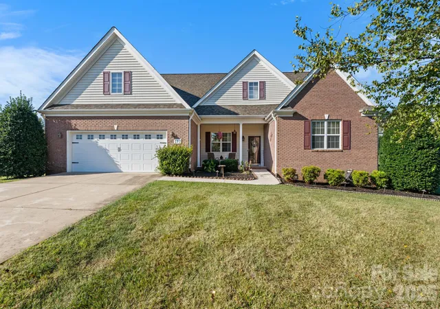 Single family home for sale at 117 W Vista View Pl, Mooresville, NC 28117 | MLS# 4431255