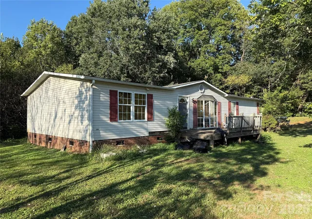 Photo 4 of Single family home for sale at 142 Forest Grv Dr #37, Statesville, NC 28625 | MLS# 4431257 | Listing updated on 2026-10-08