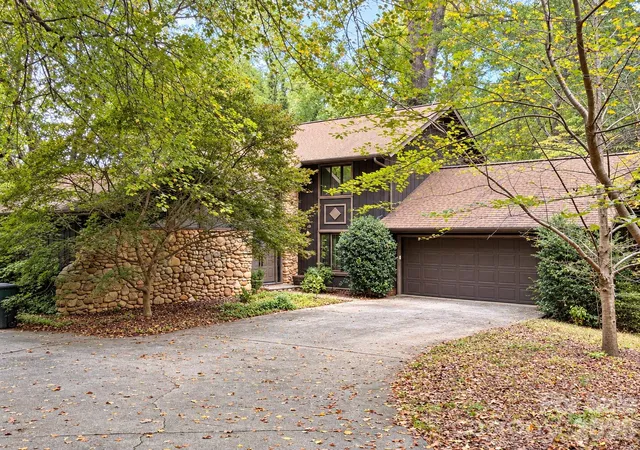 Photo 3 of Single family home for sale at 621 Georgia Ave, Statesville, NC 28677 | MLS# 4431268 | Listing updated on 2026-10-18