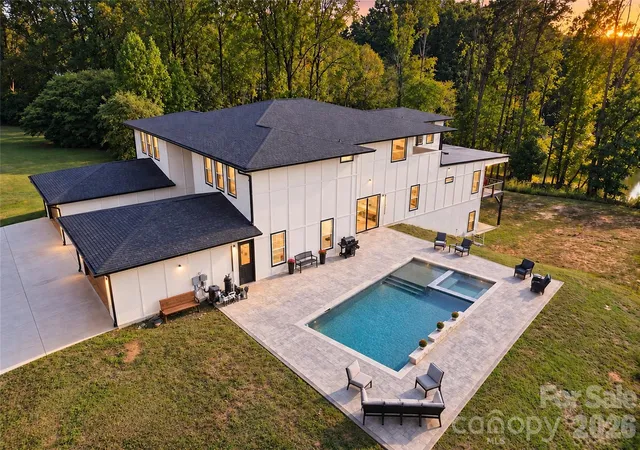 Photo 3 of Single family home for sale at 4987 Wildlife Ln, Sherrills Ford, NC 28673 | MLS# 4431275 | Listing updated on 2026-10-10