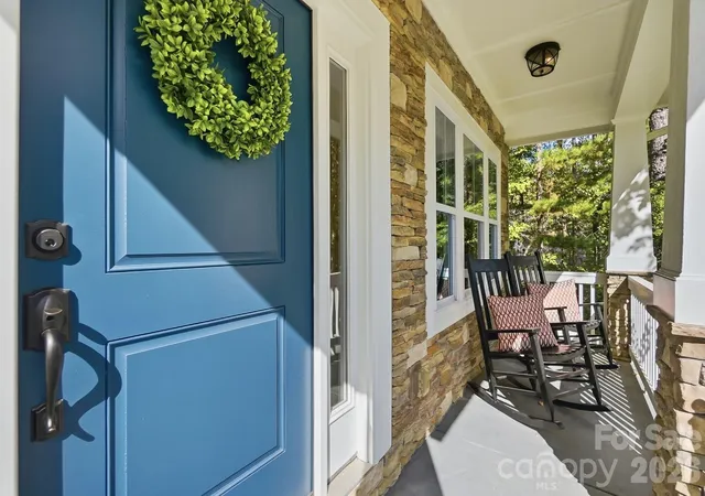 Photo 2 of Single family home for sale at 1205 Crofton Dr, Waxhaw, NC 28173 | MLS# 4431285 | Listing updated on 2026-10-06