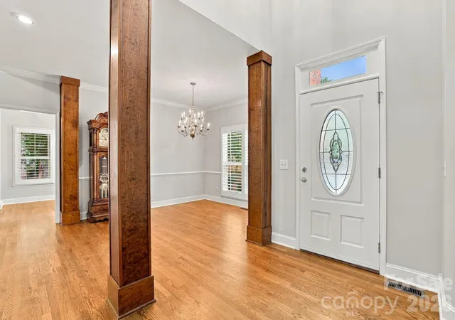 Photo 4 of Single family home for sale at 1471 Porch Swing Ln, Matthews, NC 28104 | MLS# 4431288 | Listing updated on 2026-10-18