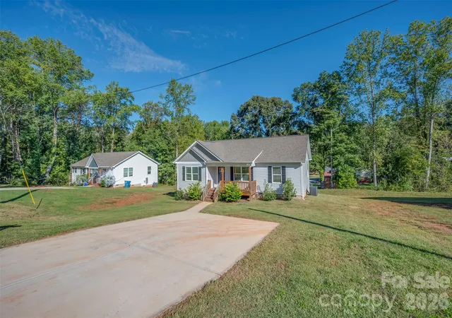 Photo 3 of Single family home for sale at 109 Orchard St, Forest City, NC 28043 | MLS# 4431289 | Listing updated on 2026-10-08
