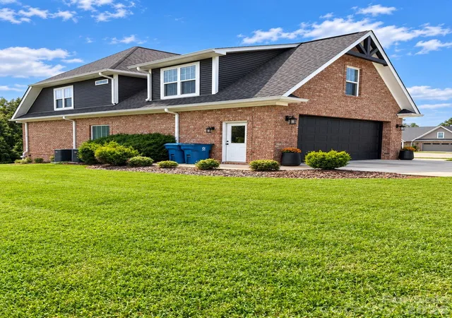 Photo 22 of Single family home for sale at 121 Westfields Dr, Taylorsville, NC 28681 | MLS# 4431293 | Listing updated on 2026-10-15