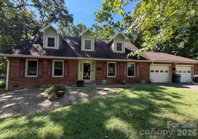 Single family home for sale at 1750 29th Avenue Pl NE, Hickory, NC 28601 | MLS# 4431295
