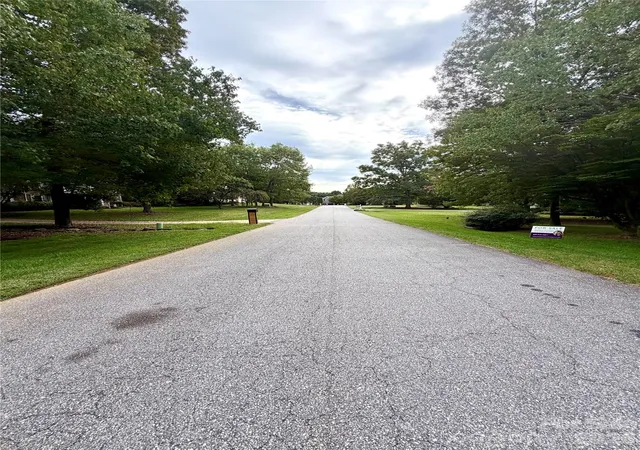 Photo 24 of Single family home for sale at 1750 29th Avenue Pl NE, Hickory, NC 28601 | MLS# 4431295 | Listing updated on 2026-10-08