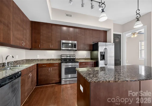 Listing Photo 1 - Condo for sale in building located at 4620 Piedmont Row Rd, Charlotte, NC 28210 - Unit #508