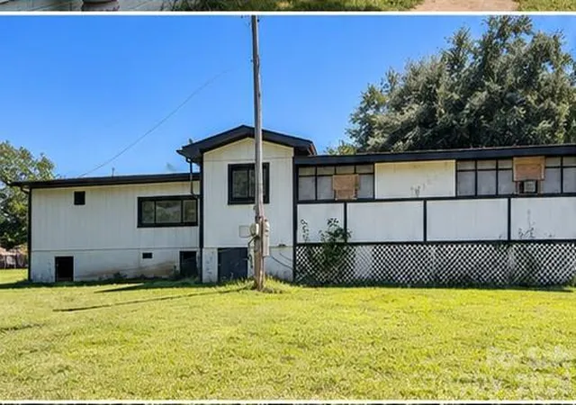 Photo 4 of Single family home for sale at 420 Donna Ave, Gastonia, NC 28052 | MLS# 4431299 | Listing updated on 2026-10-05