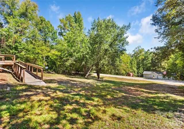 Photo 3 of Single family home for sale at 3285 Falcon Ridge Rd, Maiden, NC 28650 | MLS# 4431306 | Listing updated on 2026-10-04