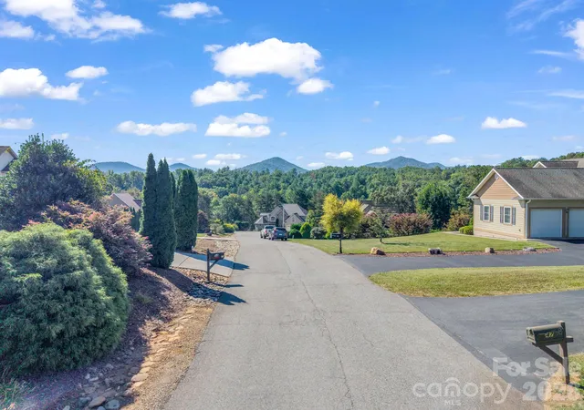Photo 2 of Single family home for sale at 61 Mountain Shadows Dr, Leicester, NC 28748 | MLS# 4431319 | Listing updated on 2026-10-06