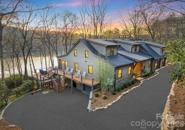 Photo 1 of Single family home for sale at 95 Cardinal Tr, Lake Toxaway, NC 28747 | MLS# 4431327 | Listing updated on 2026-10-04