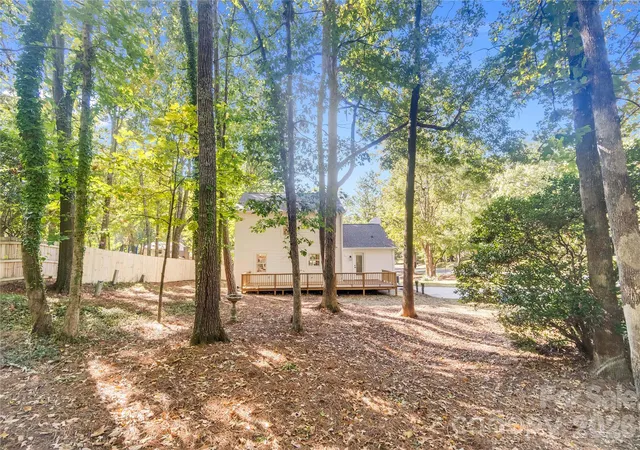 Photo 2 of Single family home for sale at 512 Morning Dale Rd, Matthews, NC 28105 | MLS# 4431332 | Listing updated on 2026-10-24