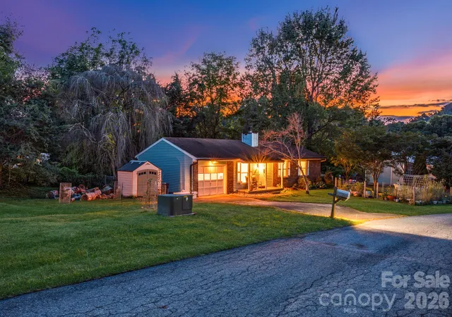 Photo 2 of Single family home for sale at 38 Clovernook Dr, Arden, NC 28704 | MLS# 4431344 | Listing updated on 2026-10-08