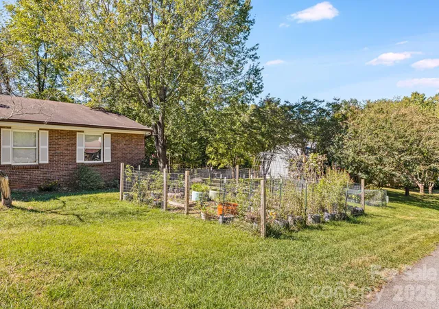 Photo 45 of Single family home for sale at 38 Clovernook Dr, Arden, NC 28704 | MLS# 4431344 | Listing updated on 2026-10-08