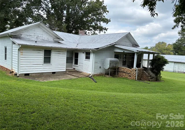 Photo 3 of Single family home for sale at 6144 Hudlow Rd, Union Mills, NC 28167 | MLS# 4431348 | Listing updated on 2026-10-07