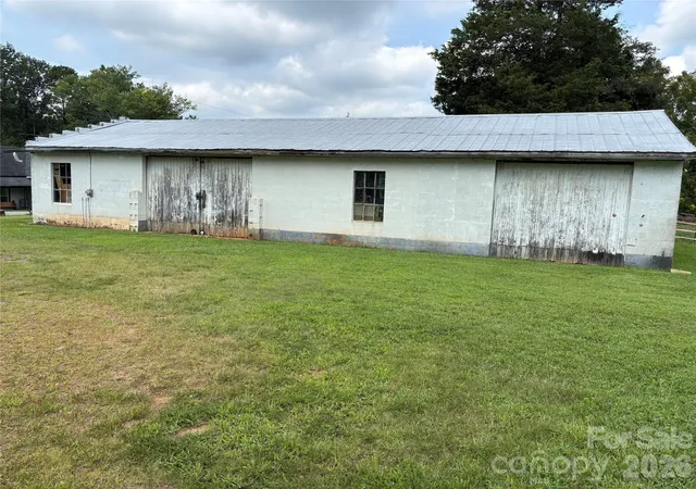 Photo 3 of Single family home for sale at 6144 Hudlow Rd, Union Mills, NC 28167 | MLS# 4431348 | Listing updated on 2026-10-07